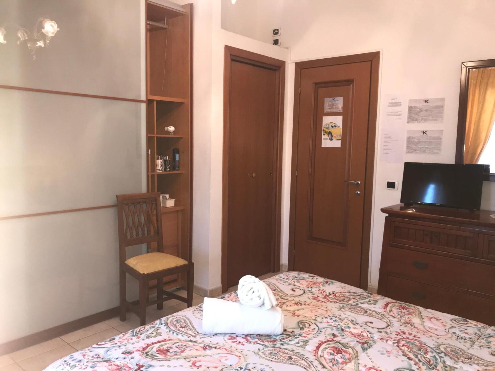 Kambal Inn โรม ภายนอก รูปภาพ